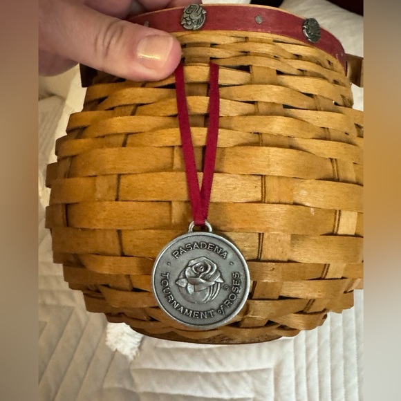 Longaberger 2004 LET ME CALL YOU SWEETHEART BASKET SET, Rose Parade Tie-On - Picture 6 of 6